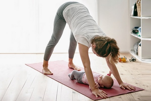 Tập luyện thể thao nhẹ nhàng giúp giảm cân sau sinh hiệu quả