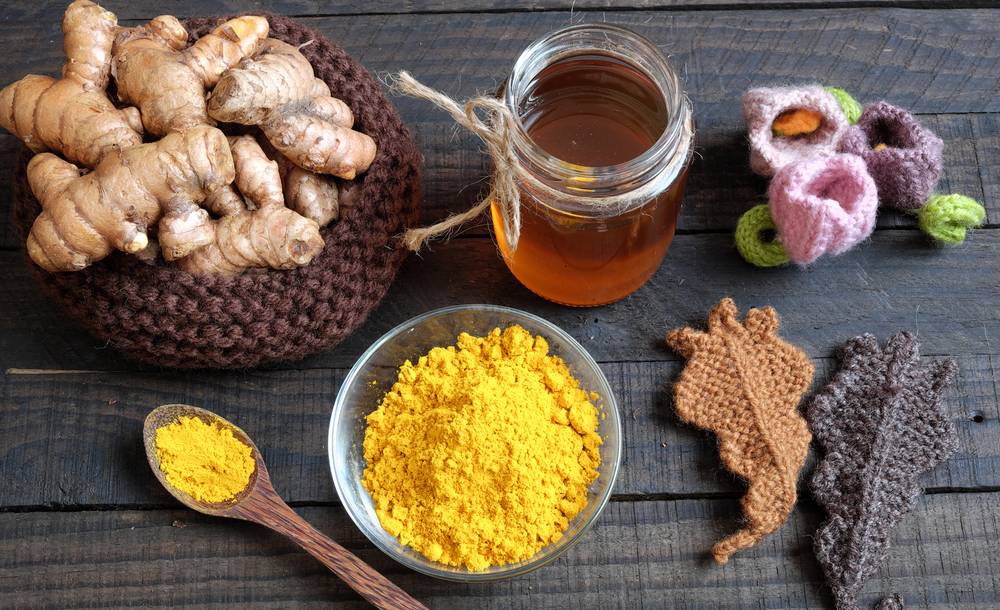 Uống mật ong và tinh bột nghệ giúp giảm cân hiệu quả