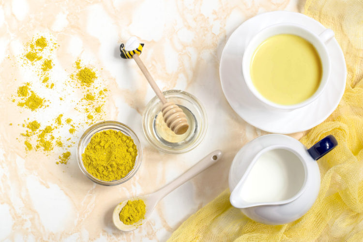 Mặt nạ tinh bột nghệ sữa tươi