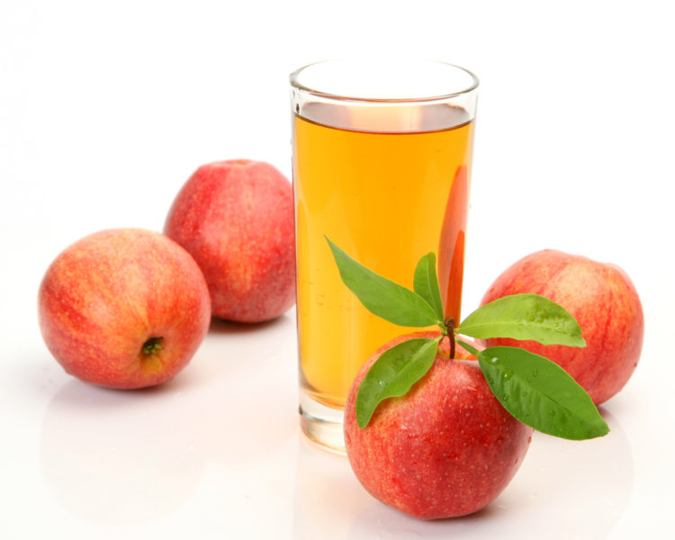 Cách trị sưng môi bằng giấm táo
