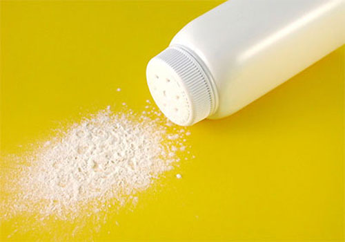 Chữa bệnh hôi nách bằng phấn rôm