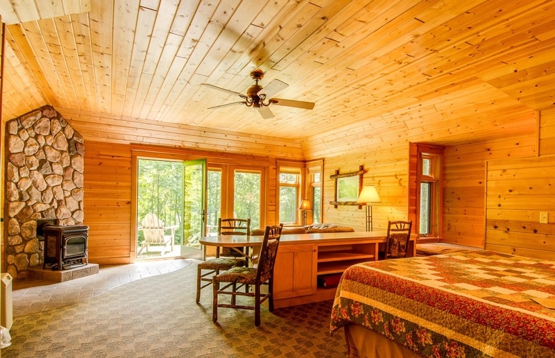 Wilson Rooms 3 & 4 Wisconsin Lake Resort Lodging