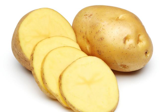 chàm khô đầu móng tay bằng khoai tây