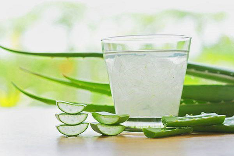 Cách chữa mụn nước ngứa bằng nha đam