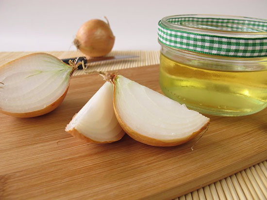 nước ép hành trị nấm da ở mông