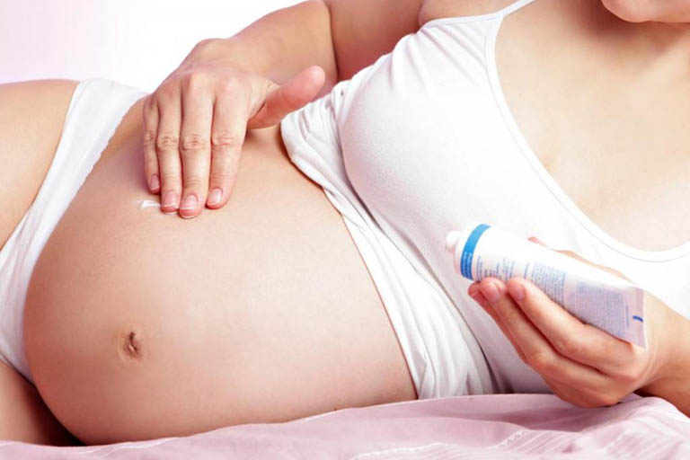Bà bầu bị hắc lào bôi thuốc gì