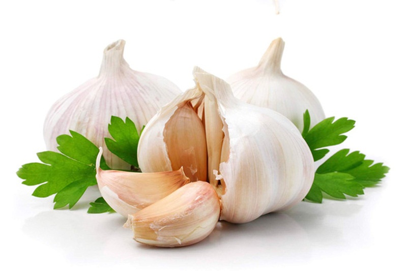 trị hắc lào cho bà bầu bằng tỏi