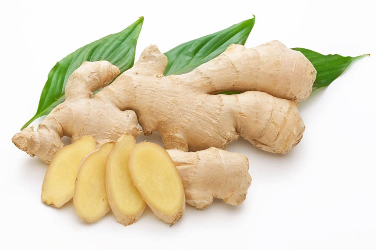 Dùng gừng trị lang ben toàn thân