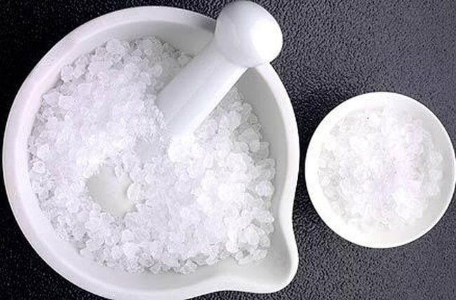Mỡ trăn và phèn chua trị chàm