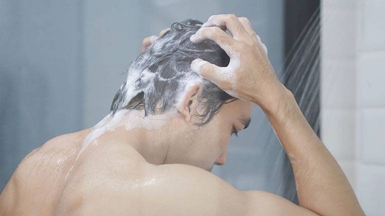 dầu gội chữa bệnh chàm da đầu