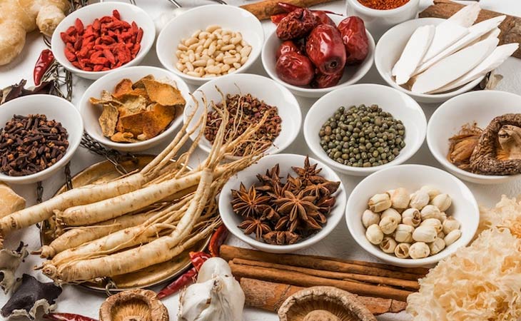 Dùng Đông Y trị chàm vành tai cho trẻ sơ sinh