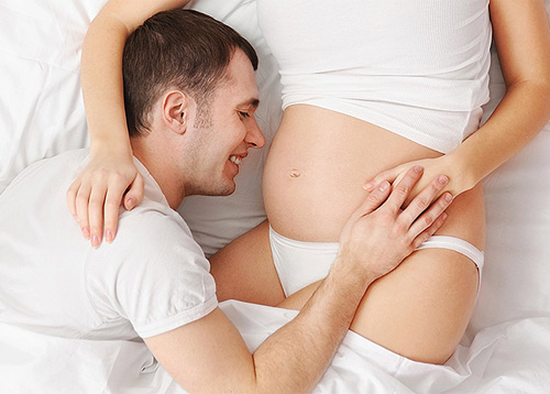 Có nên quan hệ tình dục lúc có thai không