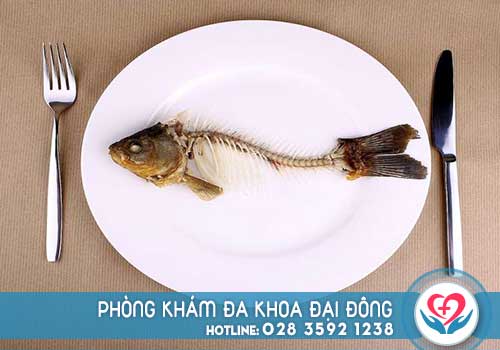 Hóc xương cá có tự khỏi không