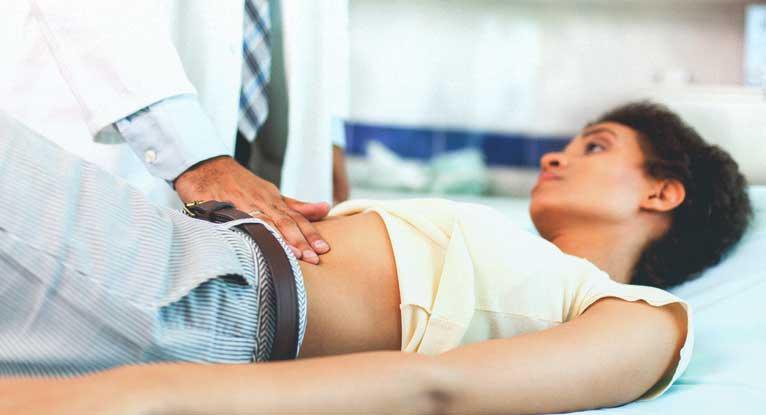 Đau bụng dưới bên phải gần háng