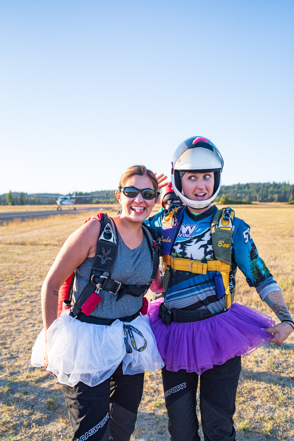 guests at a wedding prepare to skydrive