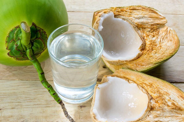 Uống nước dừa có làm kinh nguyệt ra nhiều hay không