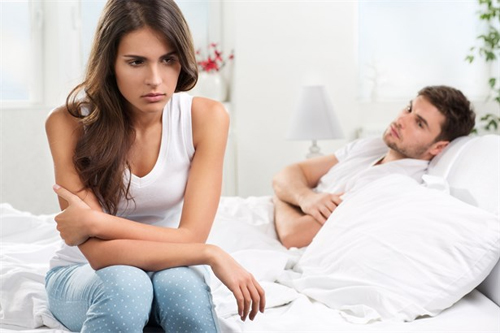 Viêm lộ tuyến cổ tử cung có lây sang chồng không
