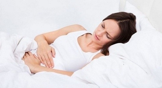 Huyết trắng có lẫn sợi máu khi mang thai