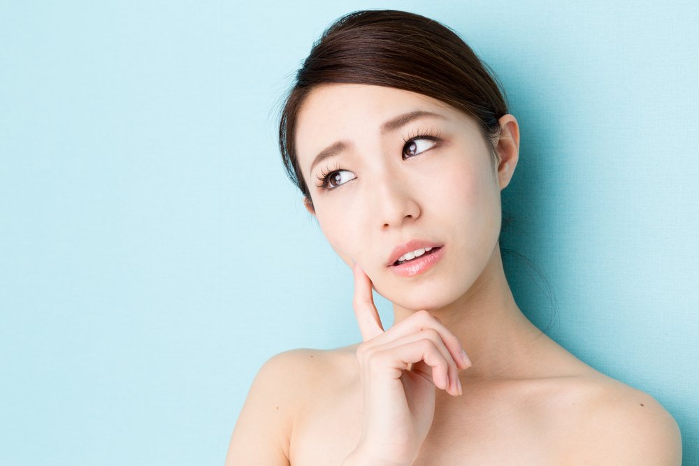 Ra máu cục giữa kỳ kinh nguyệt có nguy hiểm không