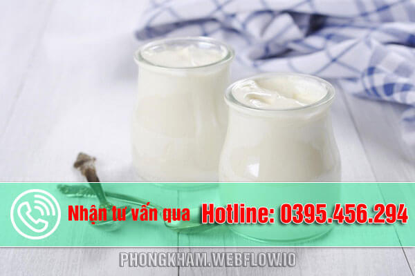 Cách chữa ngứa cô bé tại nhà bằng sữa chua không đường