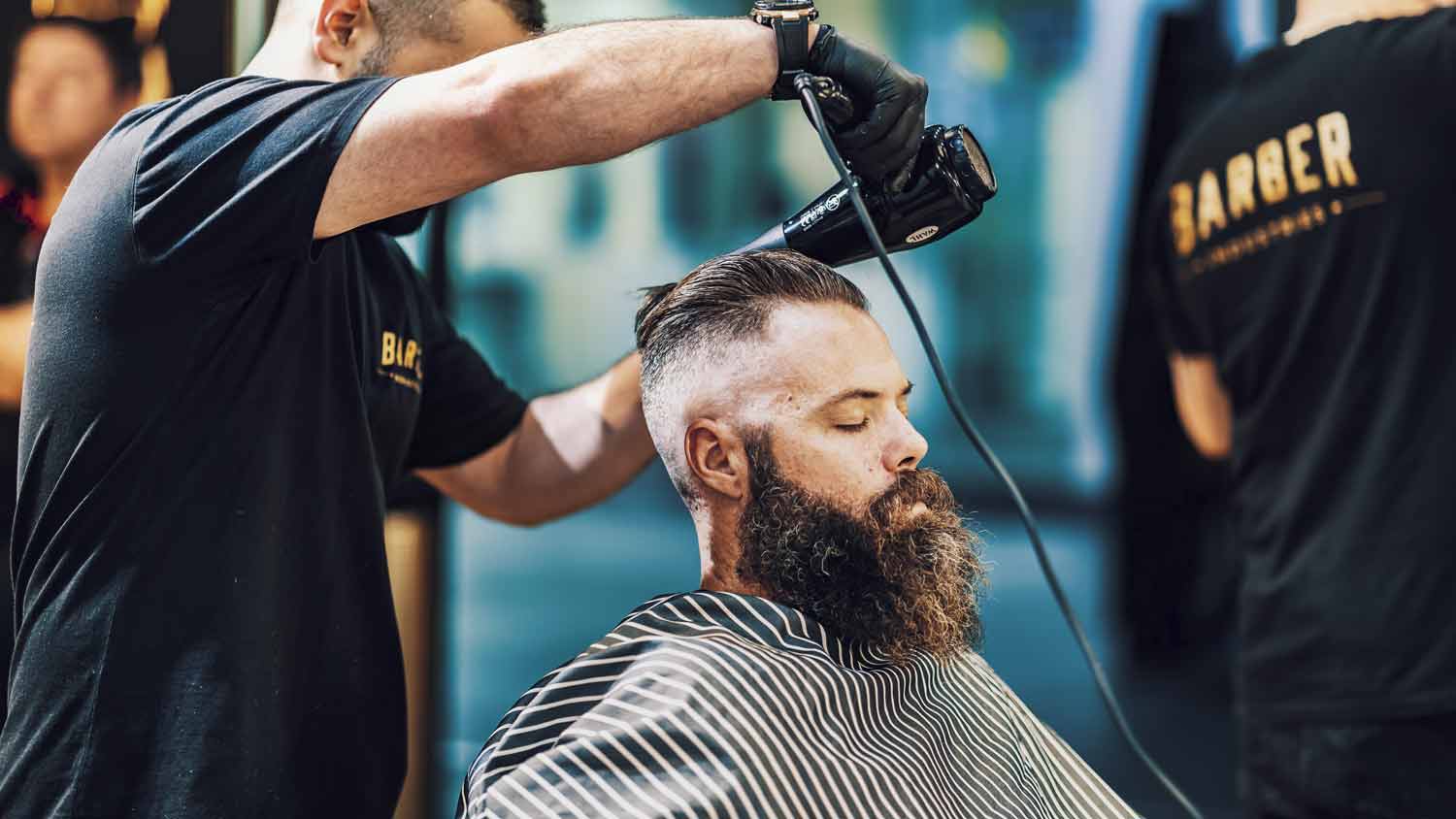 Barber Gives Haircut and Beard Treatment To man with Long Beard