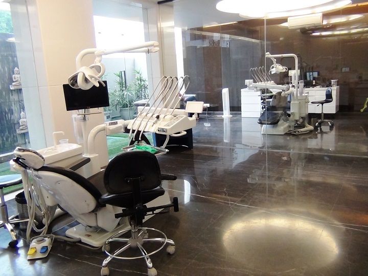 WHEN DO YOUR TEETH NEED A ROOT CANAL?
