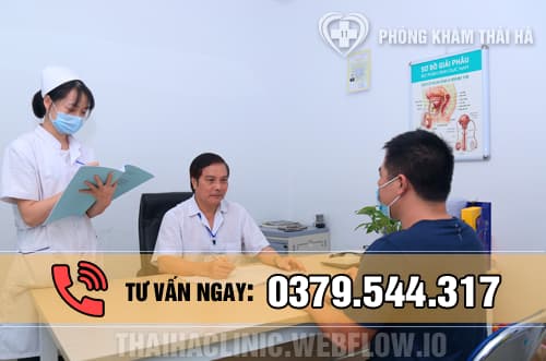 Bác sĩ phòng khám Thái Hà tư vấn khám viêm bao quy đầu cho bệnh nhân