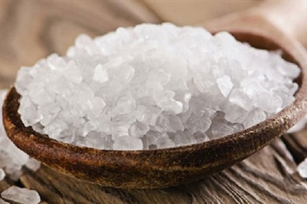 Phèn chua là cách trị bệnh hôi nách tại nhà vô cùng đơn giản