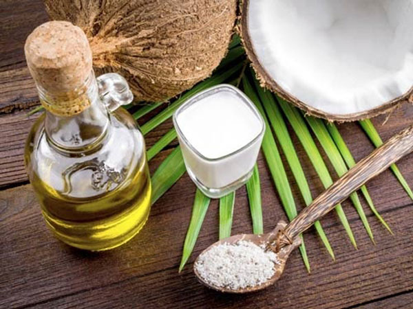 Dầu dừa là cách trị hôi nách tại nhà đơn giản