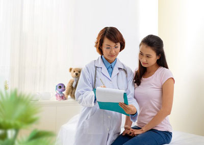 Đi khám phụ khoa cần làm gì?