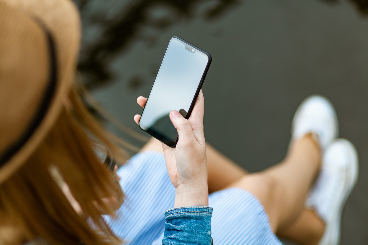businesses use Augmented Reality
