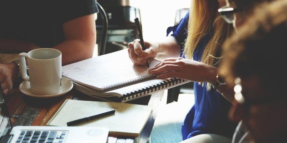 How to Develop an AR Marketing Strategy