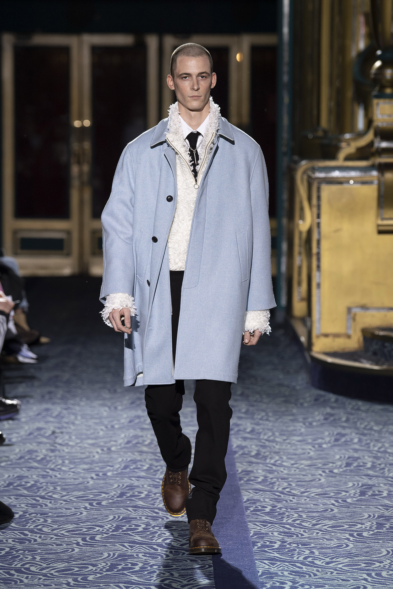 LGN LOUISGABRIELNOUCHI AW20-21 COLLECTION 04. KAPUTT - FOLIES BERGERE