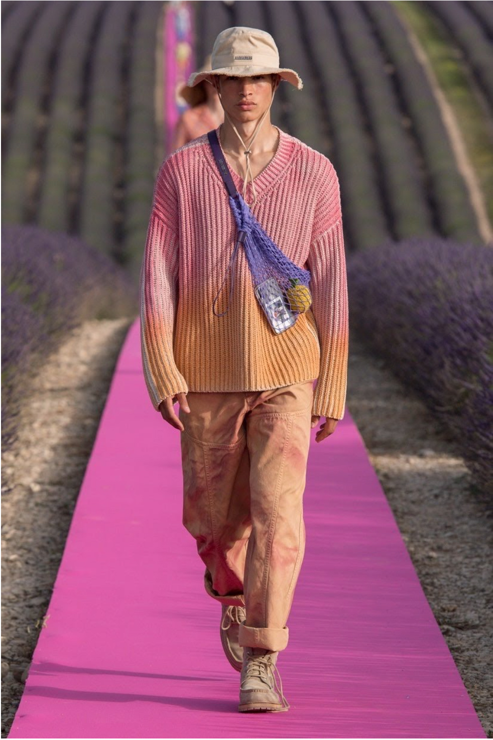 TENDANCE-TIE-DYE-JACQUEMUS-RELEASED-PARIS