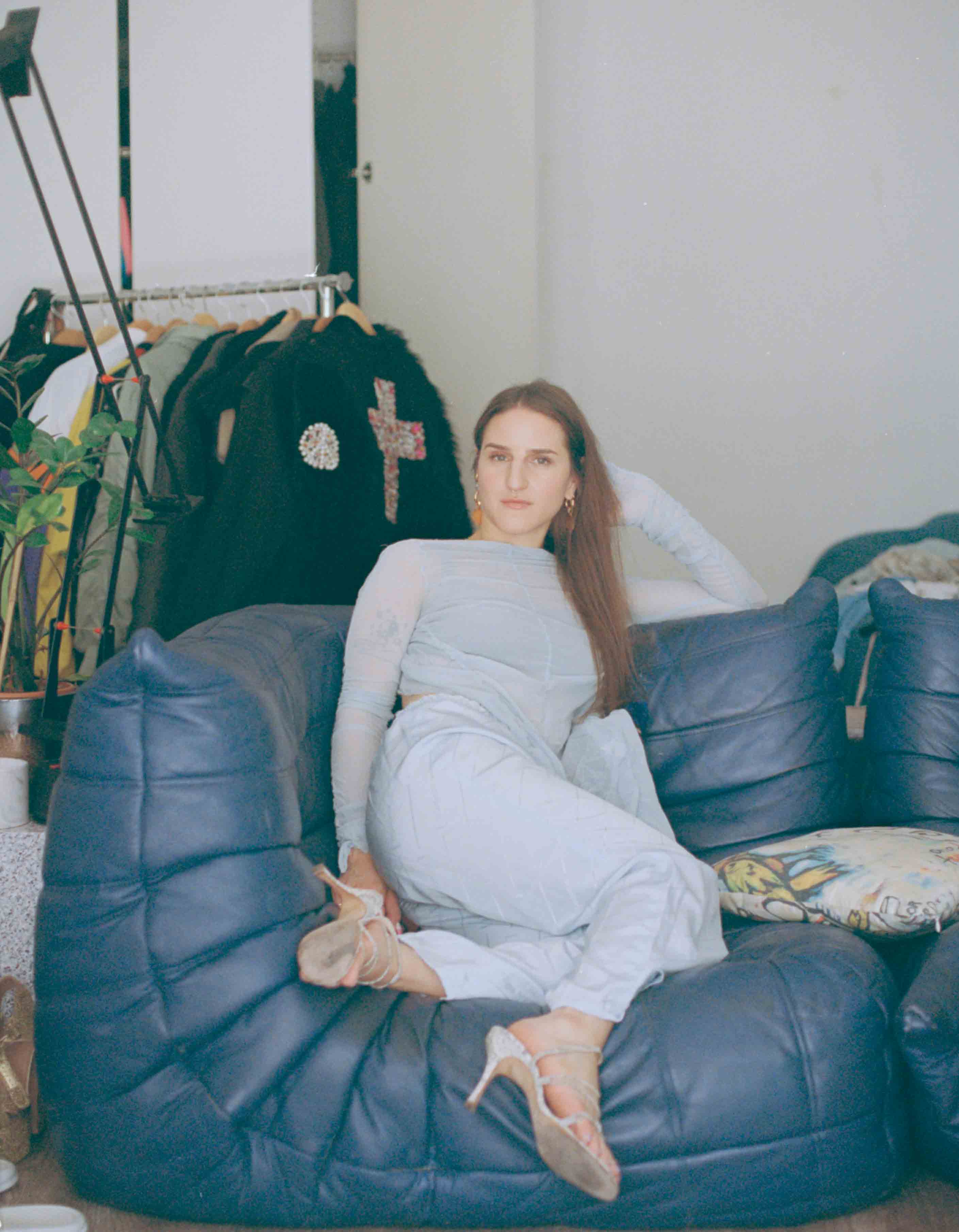 DANS_LE_VESTIAIRE_DE_DANI_RELEASED_PARIS
