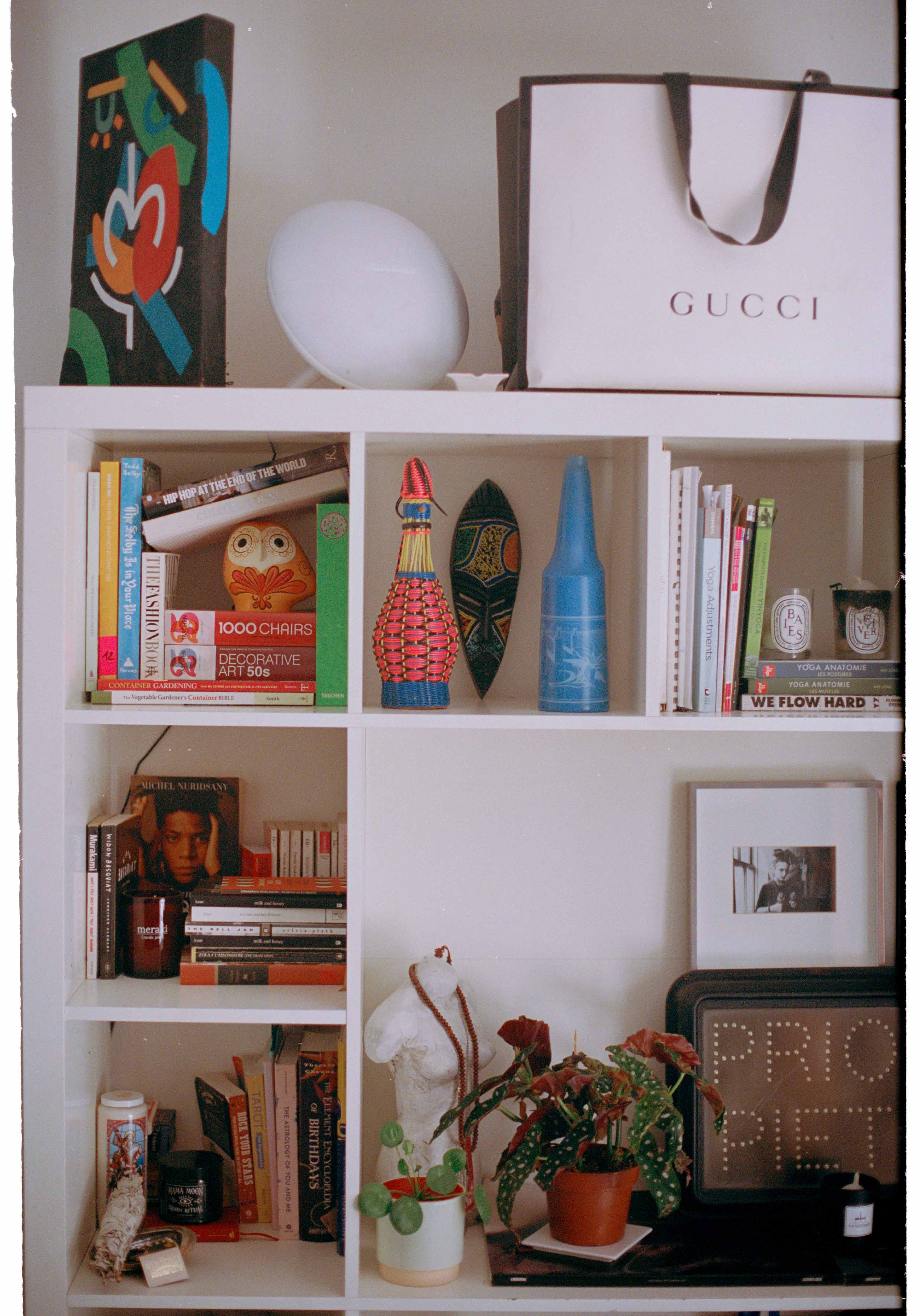 DANS_LE_VESTIAIRE_DE_DANI_RELEASED_PARIS_15