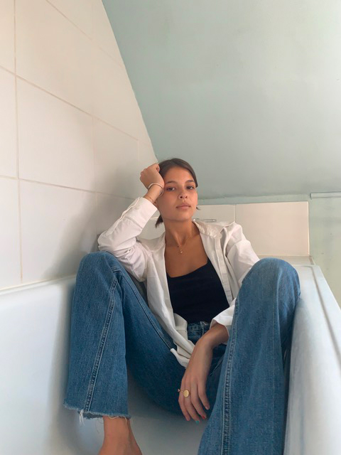 DANS_LE_VESTIAIRE_DE_ROSE_RELEASED3