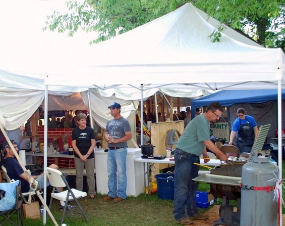 Outdoor Wing Kitchen