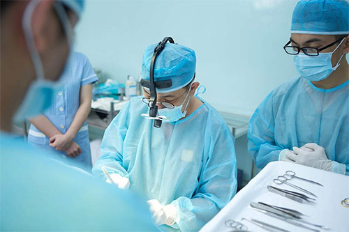 Phẫu thuật trị đau lưng trái