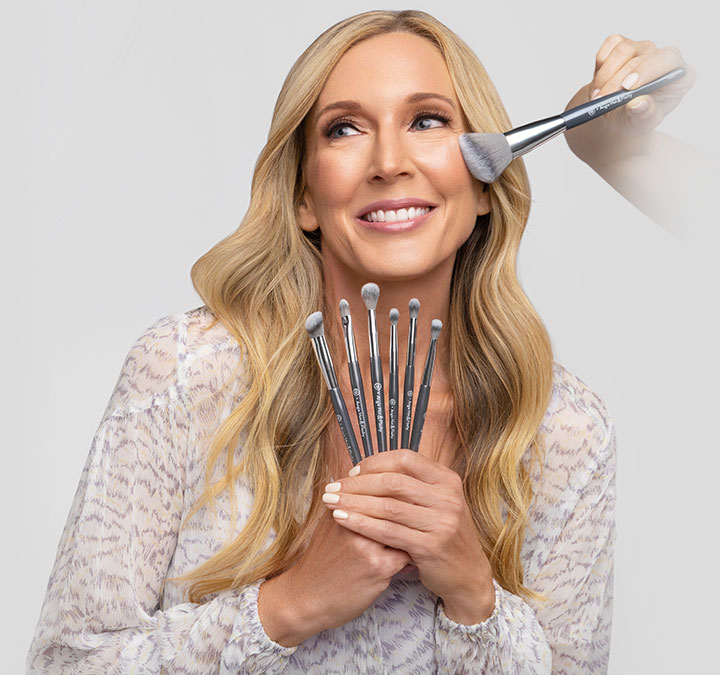 Angie Hot Flashy Makeup Brush Set For Mature Skin