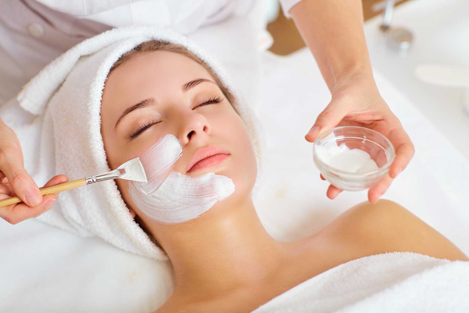 Snow Algae and Spirulina Cooling Facial