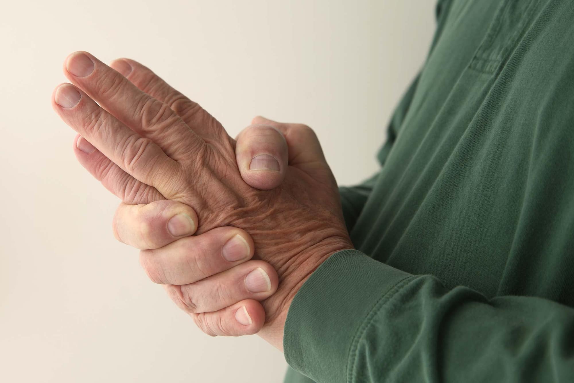 Numbness and Tingling Symptoms in Hypothyroidism May Be Due To Vitamin