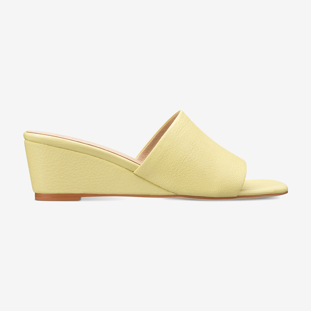 Intentionallyblank effortless demi-wedge slide