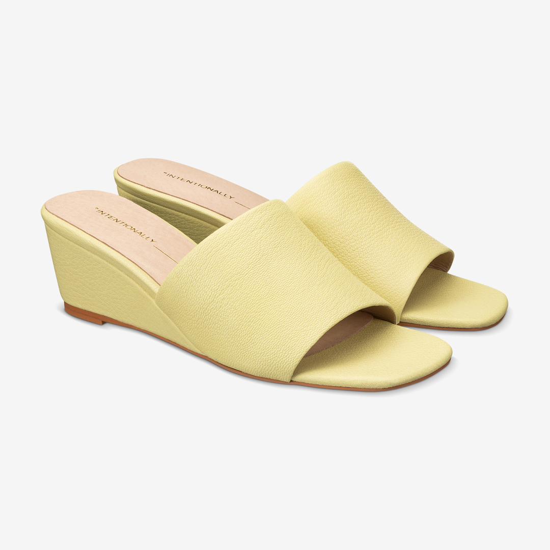 Intentionallyblank effortless demi-wedge slide