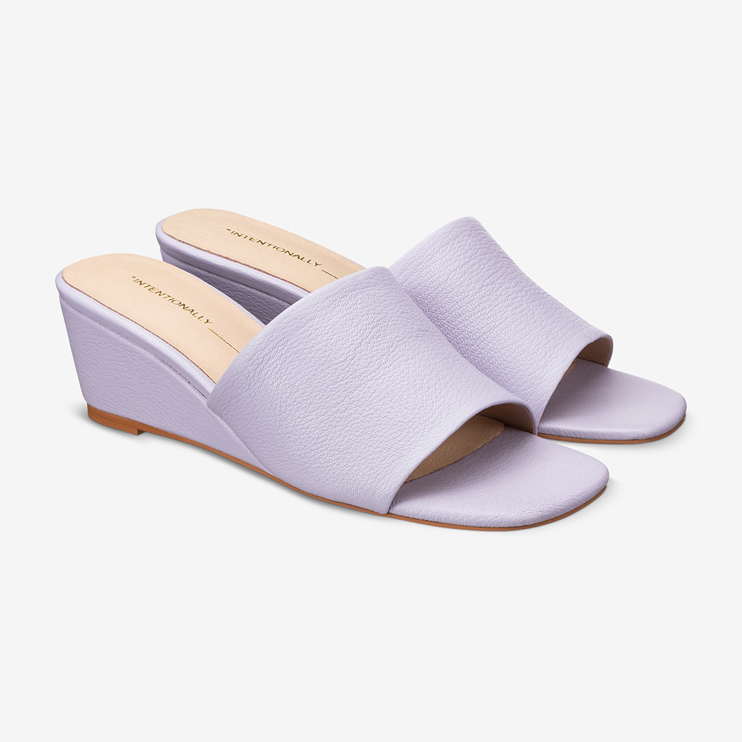 Intentionallyblank effortless demi-wedge slide