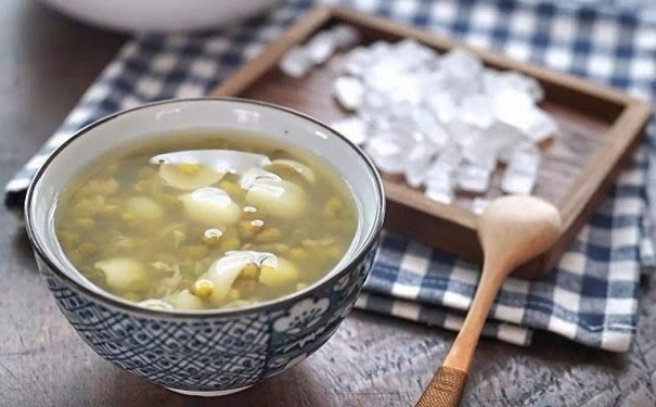 冰镇桂花绿豆沙