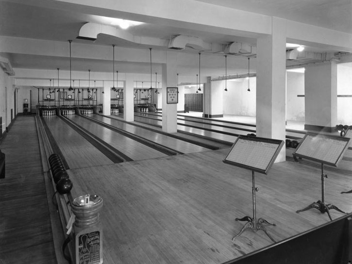 Bowling alley