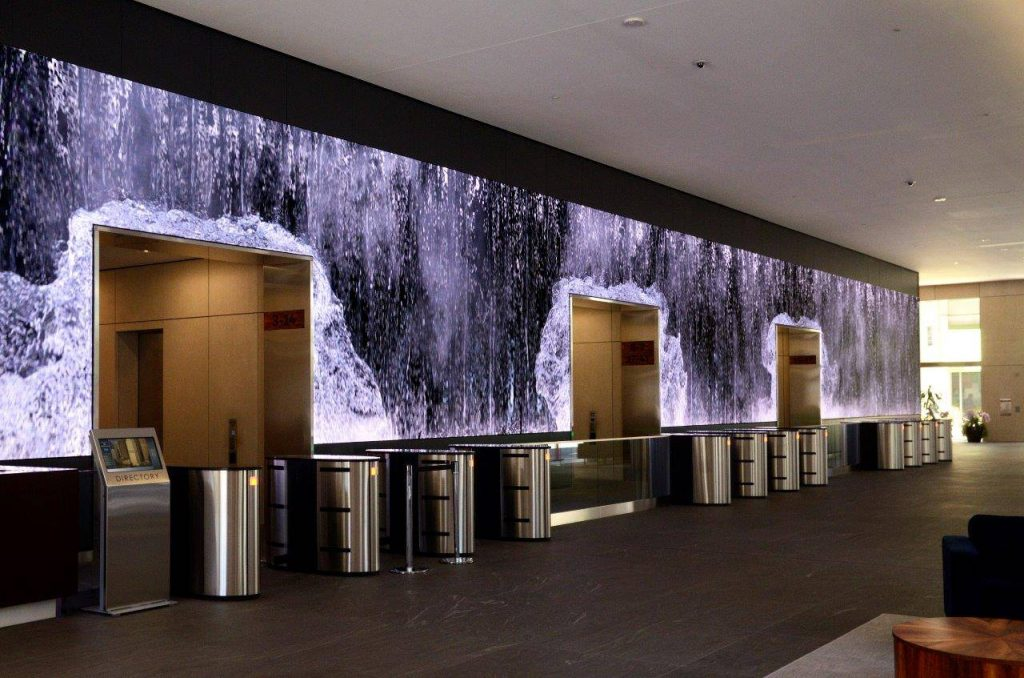 Large indoor display