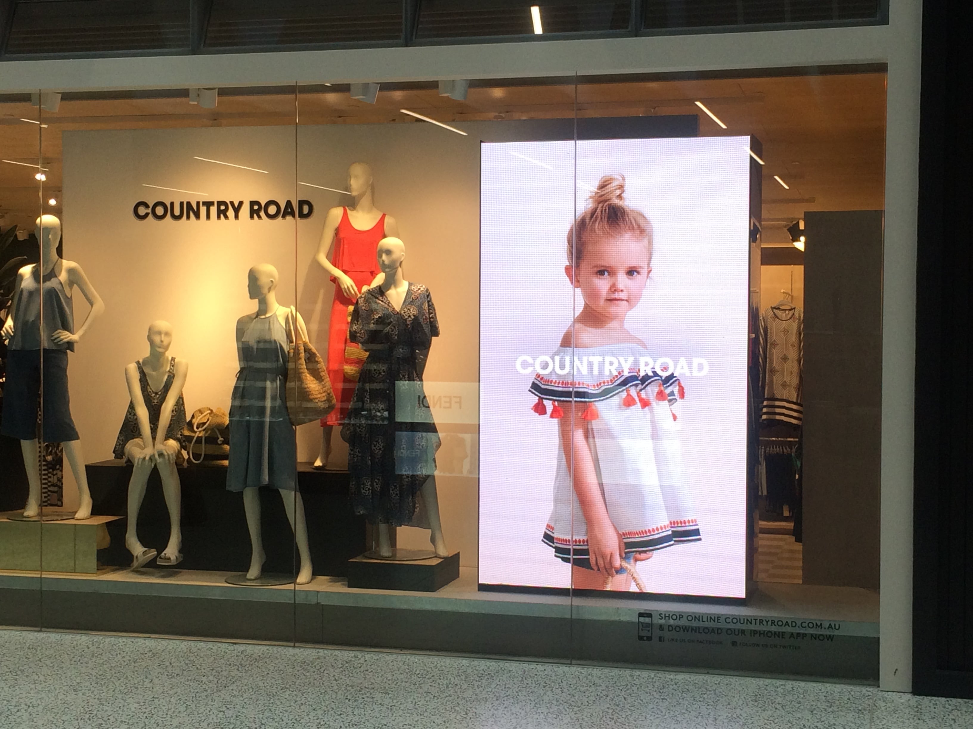 Country Road - T4 Airport Melbourne