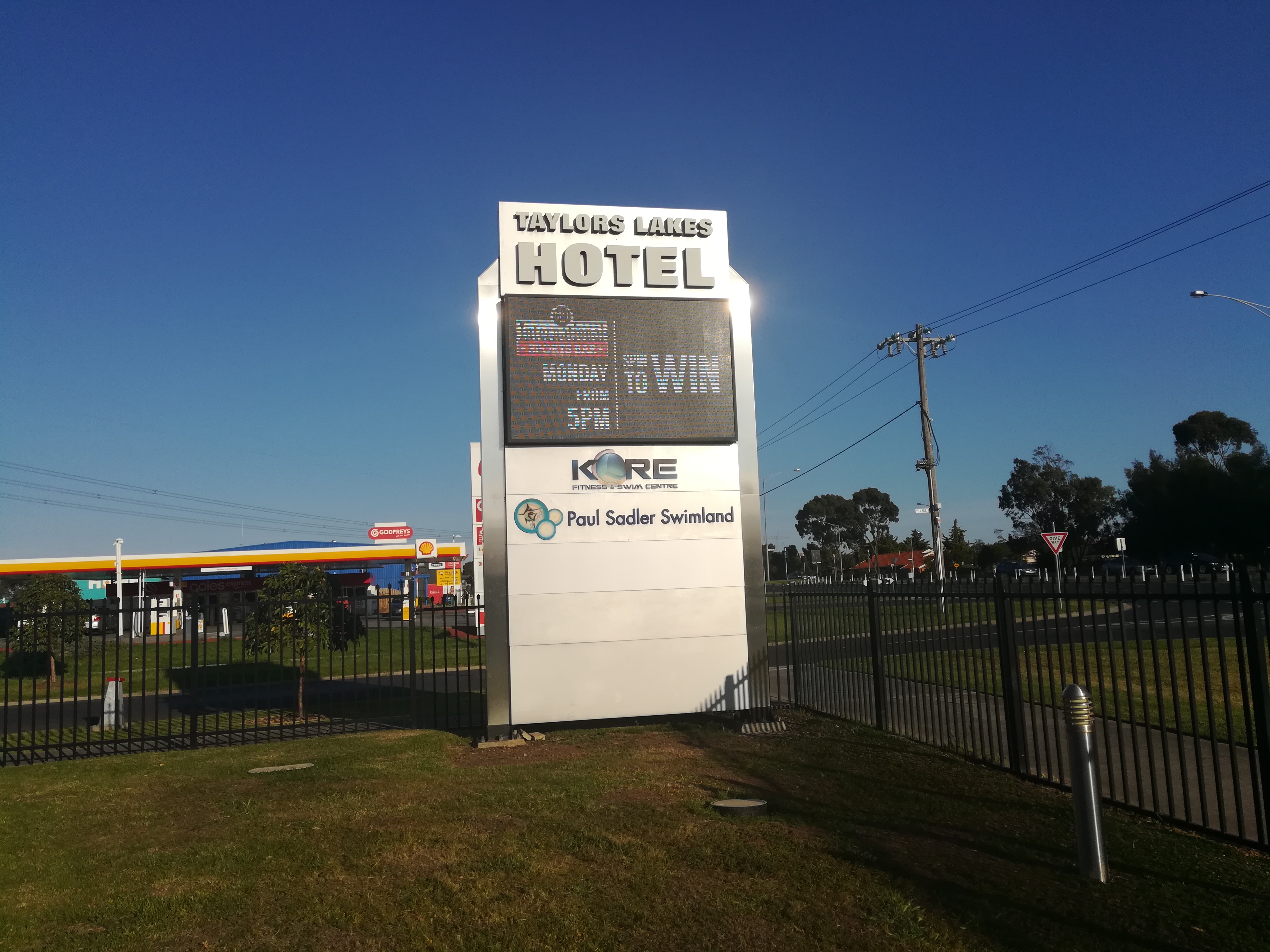 Taylors Lakes Hotel Taylors Lakes OnQ Digital